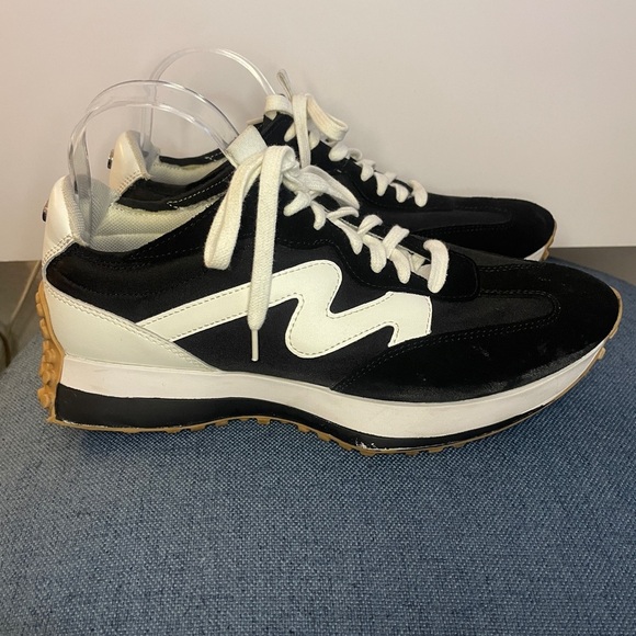 Steve Madden Retro Campo Lace-Up Jogger Sneakers-Women Size 11 (Used) - Picture 11 of 16